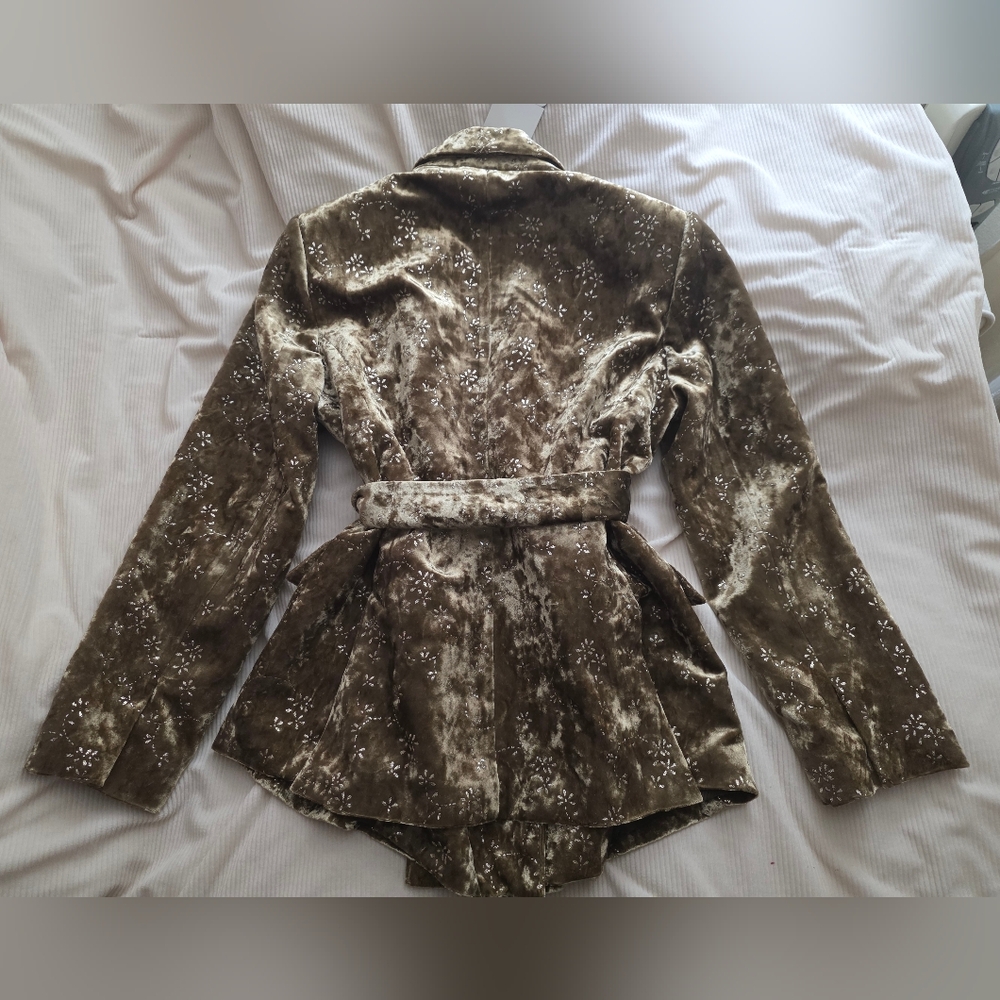 Zara METALLIC THREAD VELVET BLAZER WITH BELT Golden Zw Collection BLAZER ONLY - Picture 4 of 16